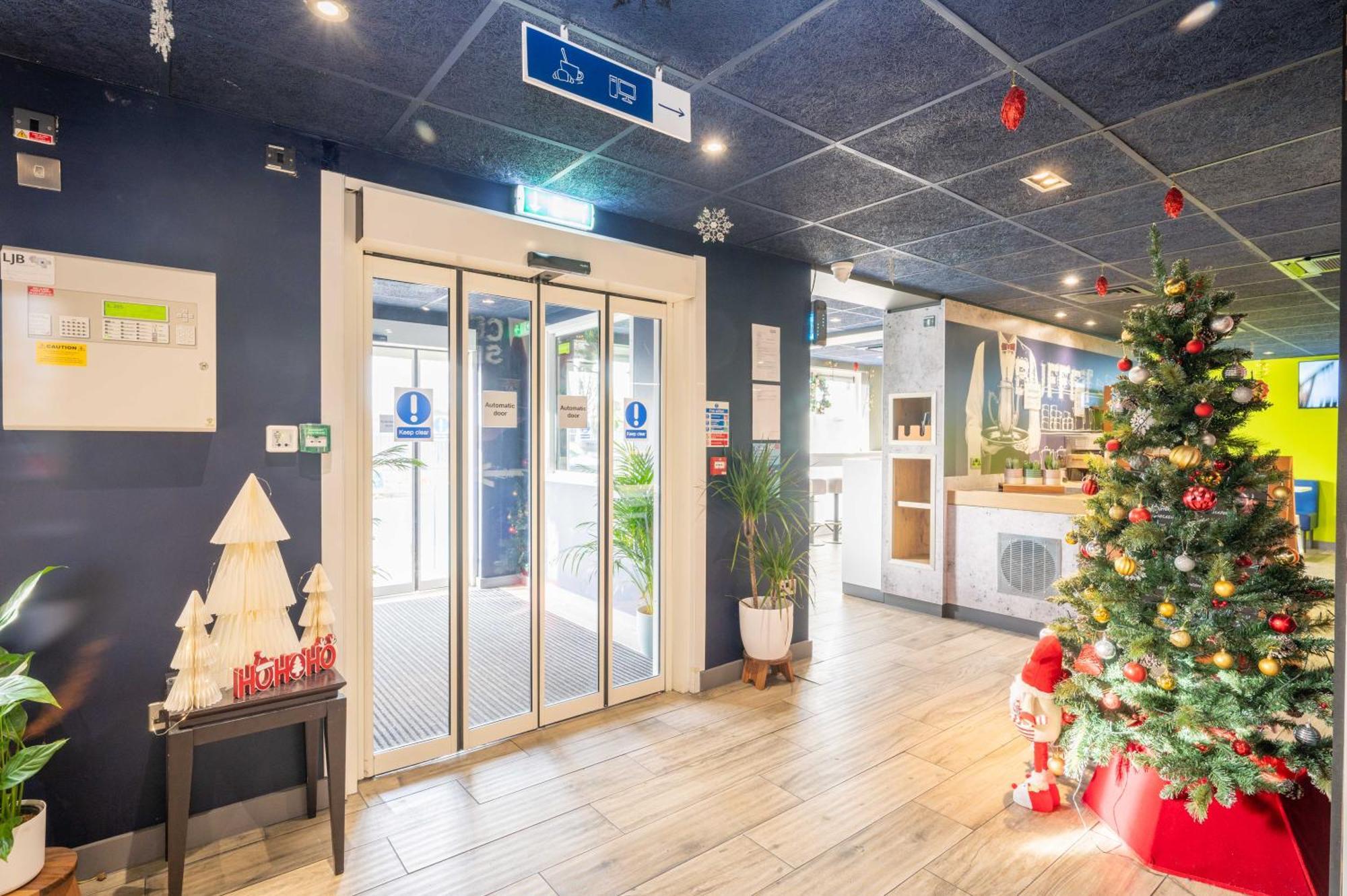Ibis Budget London Barking Barking  Ngoại thất bức ảnh